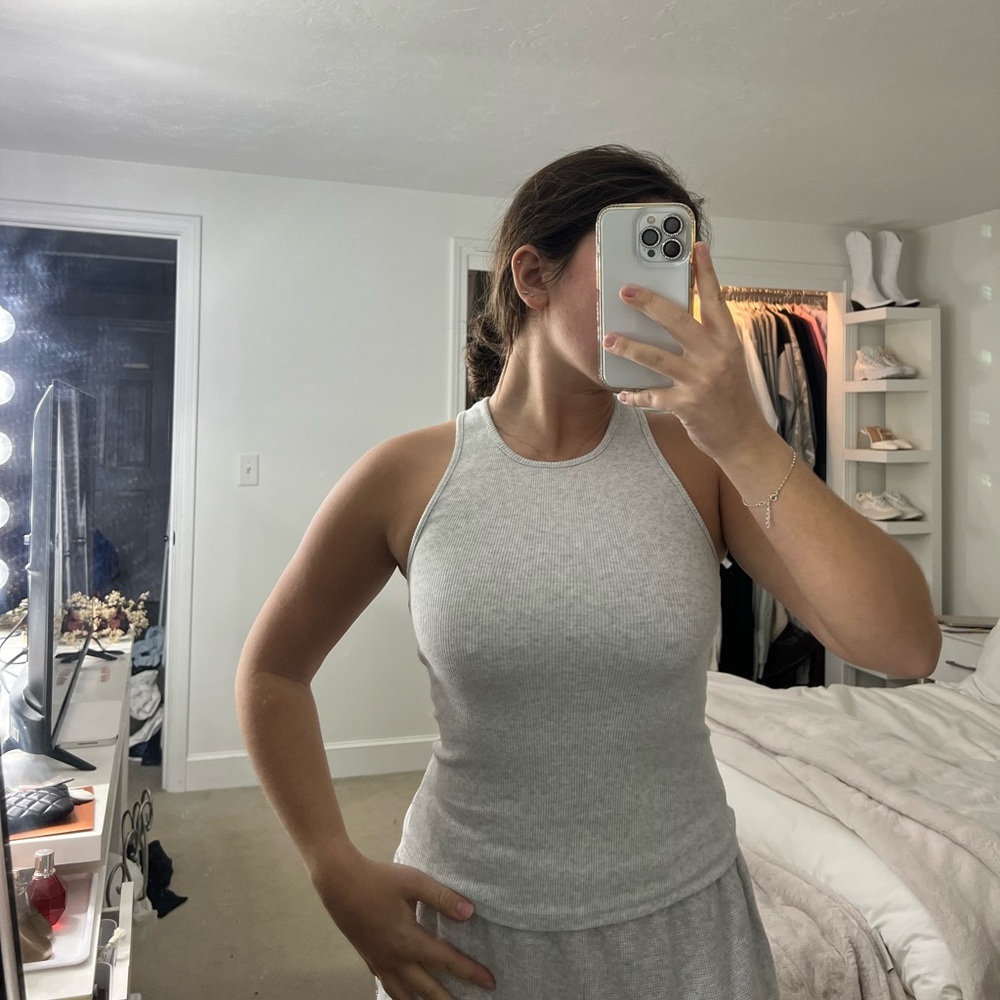 City Beach Australia, gray tank top

Size small